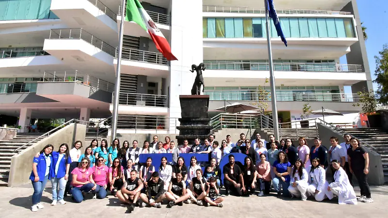Feria de la Salud TEC.- Ricardo Sanchez.- El Sol de Irapuato 
